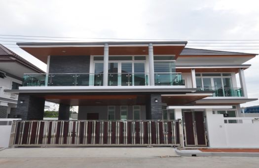 ขายบ านและท ด นเม องตร ง บ านและท ด นตร ง บ านเด ยว 2 ช น ในสไตล โมเด ร น พร อมพ นท ร มม านนำ ตกในบ าน ในตร ง ลงโฆษณาขายท ด น