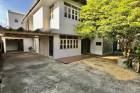 house for sale shady atmosphere Very nice location with tenants