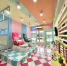 เซ้ง ร้านเล็บ ตกแต่งโทนสีสัน ปากซอยสายไหม14