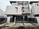 ให้เช่าบ้าน 3 ชั้น 4 ห้องนอน โครงการสุดหรู THE GENTRY พัฒนาการ 32