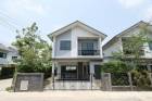 หมู่บ้านบริทาเนีย ถนนบัวนครินทร์ 