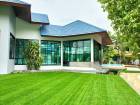 ขายบ้านพร้อมสระว่ายน้ำส่วนตัว  ย่านศรีนครินทร์ ขายราคา60ล้าน