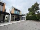 ขาย-ให้เช่า บ้านเดี่ยว 3 ชั้น 15 Gates แปลงมุม 4 ห้องนอน ใกล้ Chic Republic