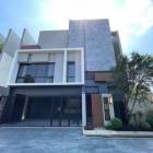ให้เช่าบ้านเดี่ยว 3ชั้น บูก้าน กรุงเทพกรีฑา มีลิฟท์ วิวสระว่ายน้ำ