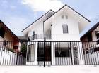 ให้เช่าบ้านตกแต่งใหม่ 3 ห้องนอน 3 ห้องน้ำ ที่จอดรถ 4 คัน  สุขุมวิ