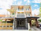 ขายทาวน์เฮ้าส์ 3 ชั้น 4 นอน ลาดพร้าว 94 ใกล้เลียบด่วน รีโนเวทใหม่