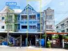 ทาวน์เฮ้าส์ 3 ชั้น หมู่บ้านลัลลี่วิลล์ ลำลูกกา-คลอง1 (ขนาด 21 ตร.ว.) ซอยบุญคุ้ม ปทุมธานี   Lully Ville Lumlukka Khlong1