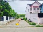 ที่ดินถมแล้วติดถนน2ด้าน ห่างถนนกลางเมืองแค่ 300 ม. อยู่ใน ซ.2ของ ม.รุ่งอรุณ แปลงท้ายสุด เป็นส่วนตัวมาก บรรยากาศดีในตัวขอนแก่น