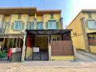 P2 ทาวน์โฮม โกลเด้น ทาวน์ รัตนาธิเบศร์ - สถานีรถไฟฟ้าไทรม้า หลังร