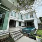 บ้านเดี่ยวหรู พร้อมสระว่ายน้ำ สวนส่วนตัว ใจกลางสุขุมวิท 71