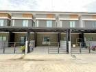 ให้เช่าทาวน์เฮาส์ใหม่ โรบินสัน ฉะเชิงเทรา 800 ม 2 ชั้น 18 ตร.