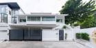 ขายทาวน์โฮม 3 ชั้น 48 ตรว. ซอยสุขุมวิท 15 ตกแต่งใหม่ เหมาะอยู่อาศ