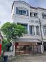 ให้เช่า ทาวน์โฮม3ชั้น เฟอร์นิเจอร์ครบ บ้านกลางเมือง ลาดพร้าว – โยธินพัฒนา