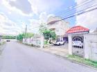 นามหญ้า 178 ตร.วา.แฟชั่น 1.6กม. ให้เช่าบ้านหลังใหญ่ 3.5ชั้น 4นอน 