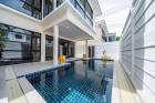 บ้านสไตล์โมเดิร์นทำเลดีในพัทยา บ้านพูลวิลล่าส่วนตัว ซอย กอไผ่ 