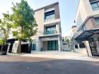  ให้เช่าบ้านแฝด3ชั้นระดับ Luxury กลางเมืองคลาสเซ่ เอกมัย-รามอินทร
