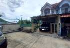 ขายทาวน์เฮ้าส์ หมู่บ้านรินทิชา ซอยร่มเกล้า 6 เนื้อที่ 34 ตร.ว. 2 ชั้น 2 นอน 2 น้ำ