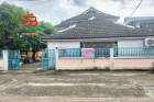 บ้านเดี่ยว หมู่บ้านพาราไดซ์การ์เด้นท์ (ซอยร่มเกล้า 19) เนื้อที่ 65.6 ตร.ว (ใกล้บิ๊กซีร่มเกล้า) แขวงคลองสามประเวศ เขตลาดกระบัง กรุงเทพมหานคร