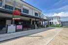 ทาวน์เฮาส์ หมู่บ้าน บ้านสวนปาริชาติ เนื้อที่ 19 ตร.ว ใกล้สถานีรถไฟฟ้าคลองบางไผ่ ตำบลเสาธงหิน อำเภอบางใหญ่ นนทบุรี
