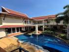 ขายพลูวิลล่าหรู สระน้ำระบบเกลือ ใจกลางเมืองพัทยาใต้ โซนท่องเที่ยว