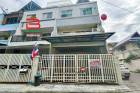 ทาวน์โฮม เนื้อที่ 27.8 ตรว หมู่บ้านอยู่รวย ใกล้วัดลาดพร้าววัดใหม่เสนาวังหิน เขตลาดพร้าว กรุงเทพมหานคร