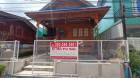 ขายบ้านไม้ทรงไทย พร้อมที่ดิน 21.6 ตร.ว. ราคาขาย 1.6 ล้านบาท หลังโรงเรียนวัดโสธรวราราม จ.ฉะเชิงเทรา เดินเพียง 250 เมตรถึงวัดหลวงพ่อโสธรฯ .