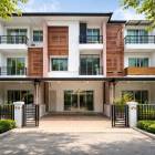  ทาวน์โฮม 3ชั้น อ่อนนุช14นอน 5แอร์ BTSอ่อนนุช 1.6กม. กว้าง 5เมตร 