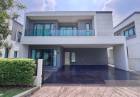 ให้เช่าบ้านหรู Modern Luxury หน้าสวน ใกล้คลับเฮ้าส์ @Centro บางนา เฟส 1 69.3 ตร.ว 260 ตร.ม