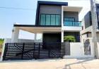 บ้านเดี่ยว สร้างใหม่ใกล้ เมกาบางนา  4 ห้องนอน 3 ห้องนำ 1 ห้องครัว