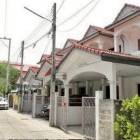 ทาวน์เฮ้าส์ 2 ชั้น ขายพร้อมผู้เช่า เจ็ดยอด            