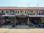 ขายทาวน์เฮ้าส์  หมู่บ้านกฤษณา ปทุมธานี 2 ถนนปทุมธานี-สามโคก