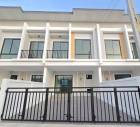 หลังสุดท้าย พร้อมโปรพิเศษ!! ทาวน์โฮม 2 ชั้น สร้างใหม่ ติดถนน ทำเลทอง อ.เมือง จ.จันทบุรี  ใกล้บิ๊กซี โลตัสฯ