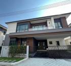  4 ห้องนอน 5 ห้องน้ำ 1 ห้องนั่งเล่น 1 ห้องทานข้าว  The City Bangn