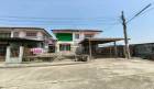 บ้านเดี่ยว หมู่บ้าน เลคการ์เด้นวิลเลจ เนื้อที่ 54.1 ตรว. ใกล้สถานีรถไฟ คลองหลวงแพ่ง ถนนกรุงเทพ-ชลบุรี สายใหม่ แขวงขุมทอง เขตลาดกระบัง