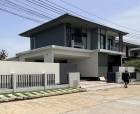 4 ห้องนอน 5 ห้องน้ำ   หมู่บ้านสราญสิริ ศรีวารี ใกล้ สนามบินสุวรรณ
