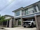 บ้าน 2 ชั้น สไตล์มินิมอล บรรยากาศร่มรื่น น่าอยู่ สันกำแพง